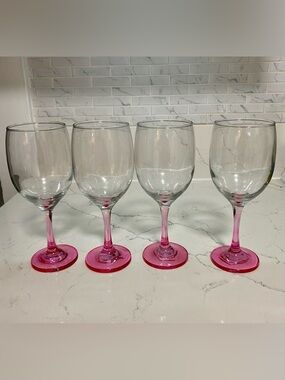 4 Pretty Pink Stem Wine Glasses💕🌸🍷